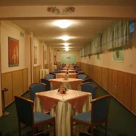 Hotel Leucosya 4*