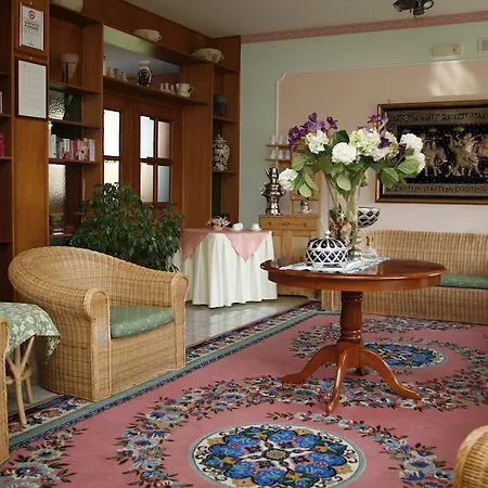 Hotel Leucosya