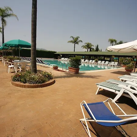 Hotel Leucosya
