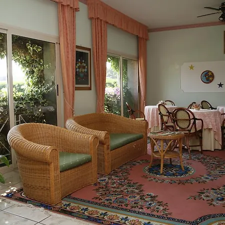 Hotel Leucosya