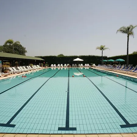 Hotel Leucosya 4*