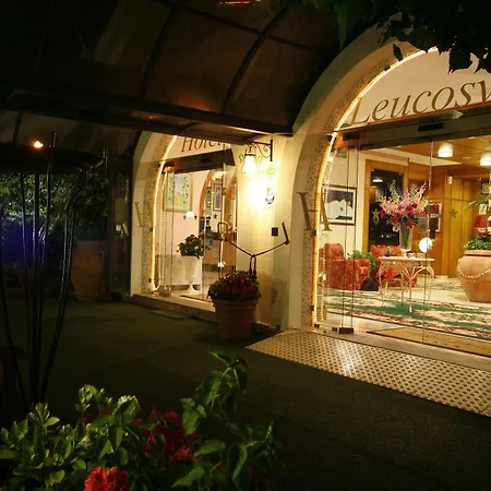 Leucosya Hotel 4*