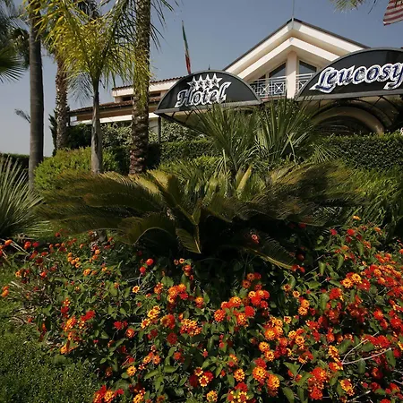 Hotel Leucosya 4*