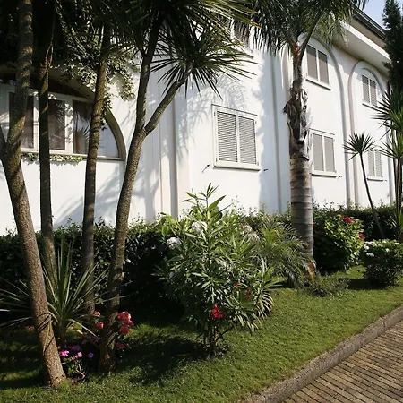 Hotel Leucosya 4*