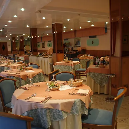 Leucosya Hotel 4*