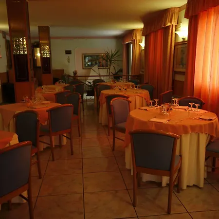 Leucosya Hotel 4*