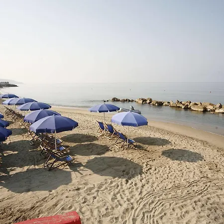 Hotel Leucosya